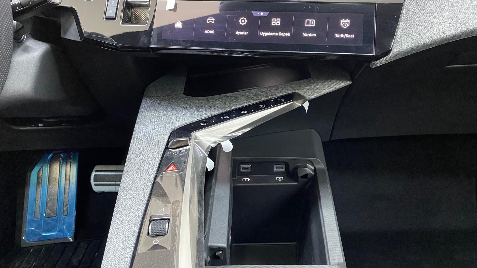 PEUGEOT 3008 20